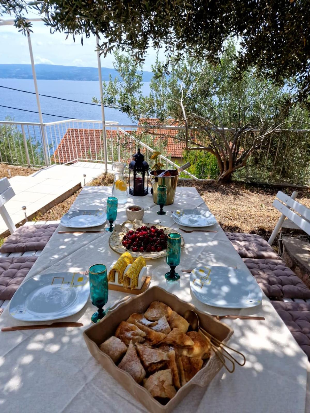 Apartment Panorama - Amazing Sea View, Newly Renovated Dugi Rat Extérieur photo